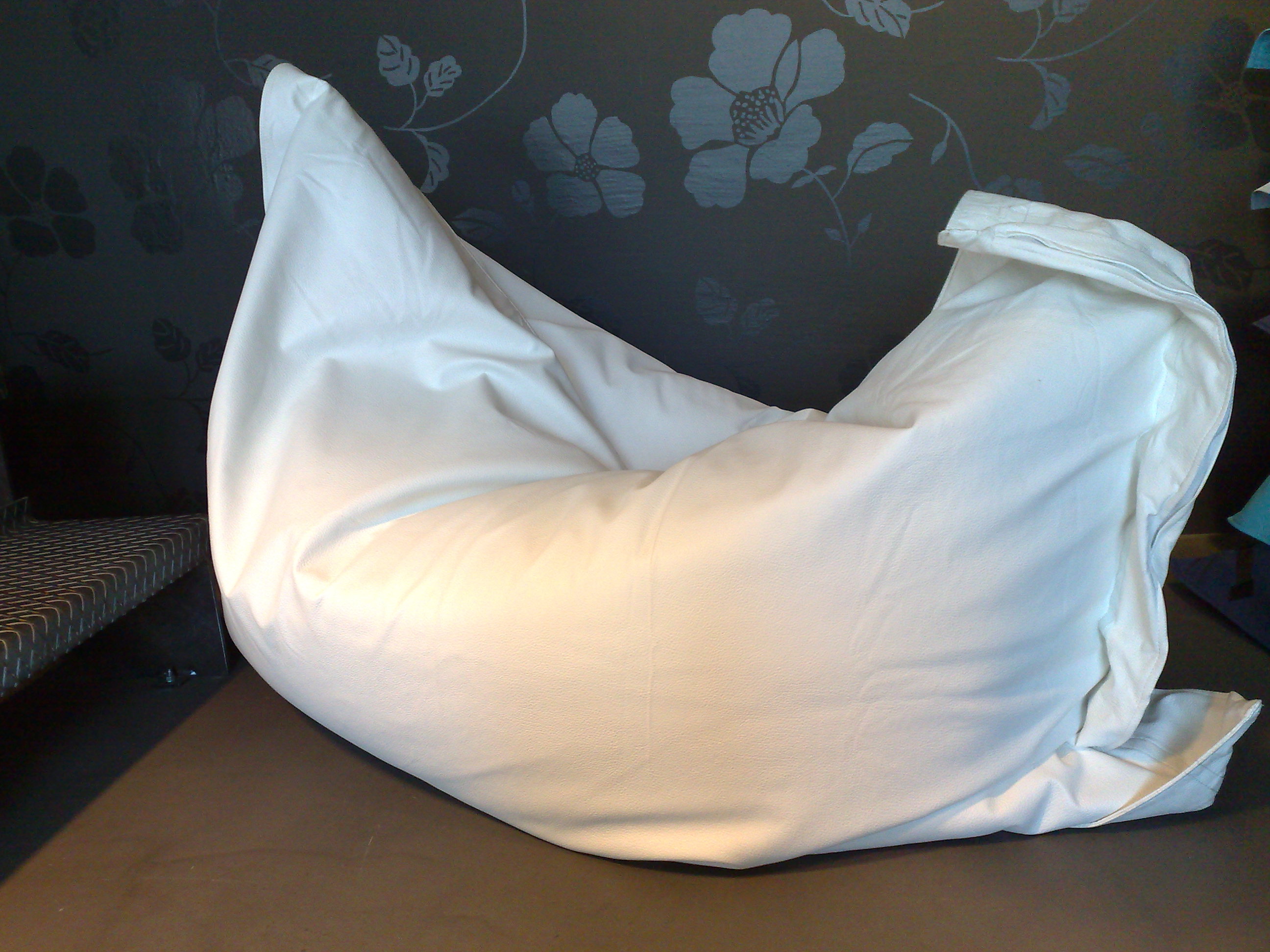 Leather Pillow White - Special Edition 140cm x 180cm